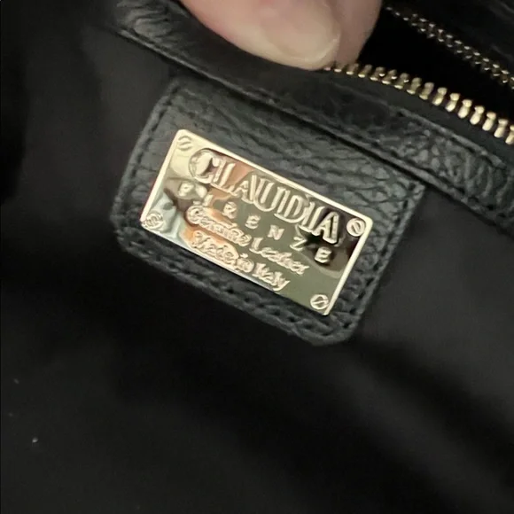 Claudia Firenze Elegant Black Leather Shoulder/Tote Bag - Picture 5 of 5